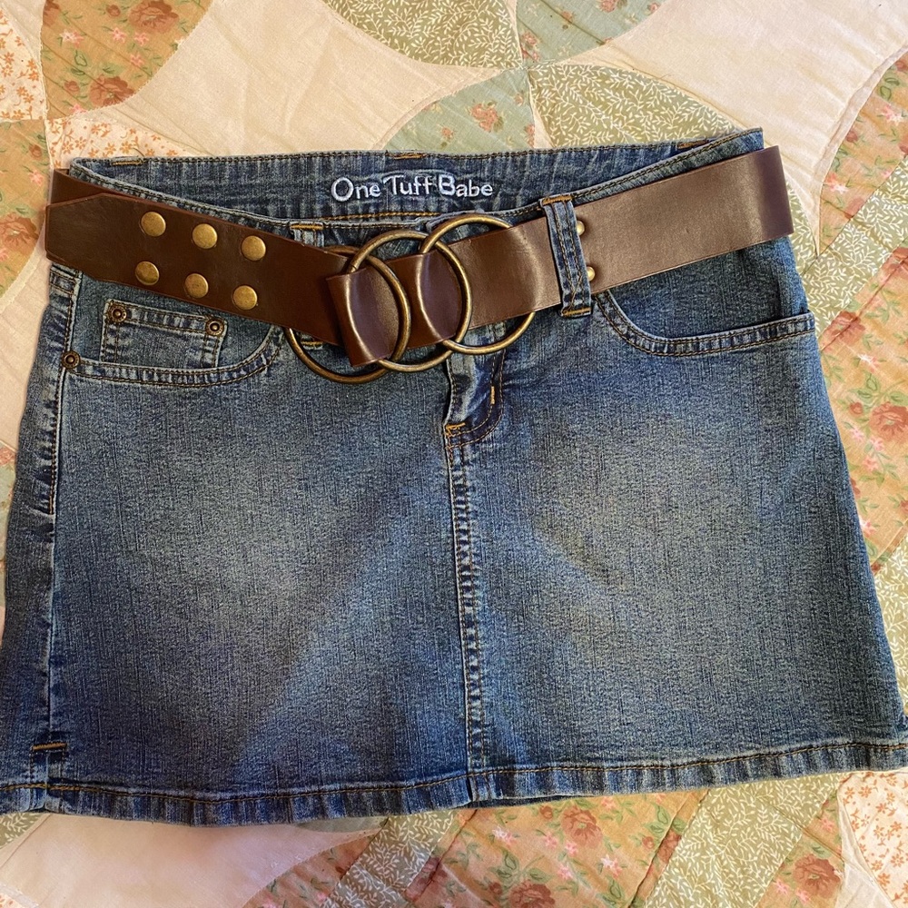 Adorable denim skirt with belt and zipper. LIKE NEW.
